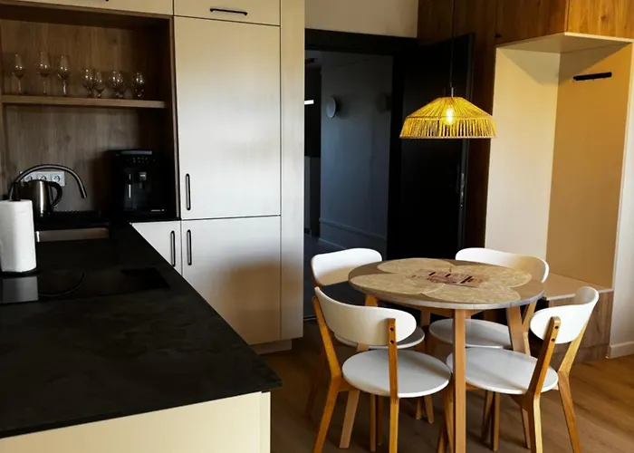 Monic Muszla * 梅彻林基